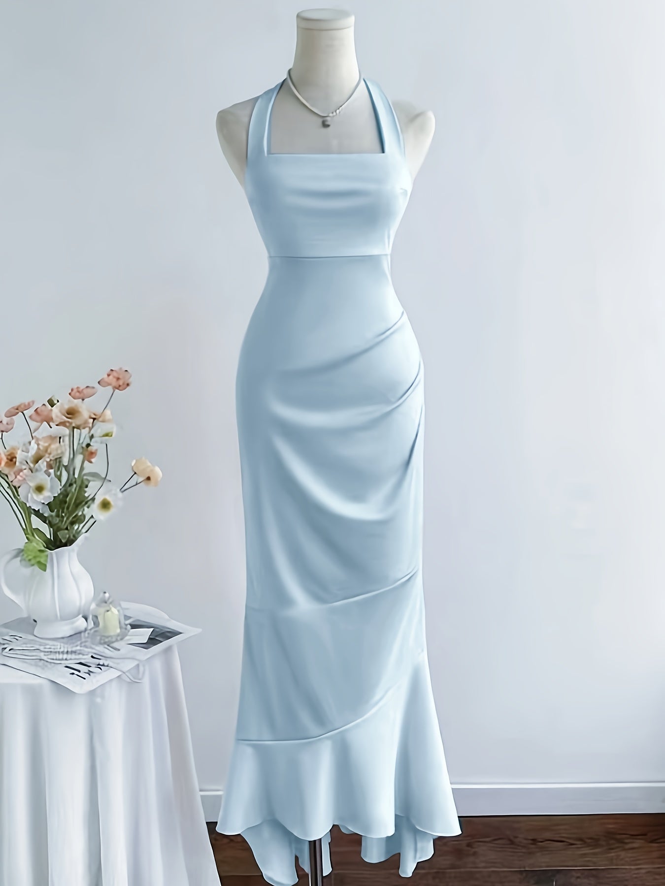 Women's Elegant Halter Neck Mermaid Dress with Ruched Waist & Back Tie Detail - Solid Color Fitted Silhouette, Medium Stretch, Machine Washable for Spring Summer Fall, Cocktail Attire, Stretchy Fabric, Trendy Outfit