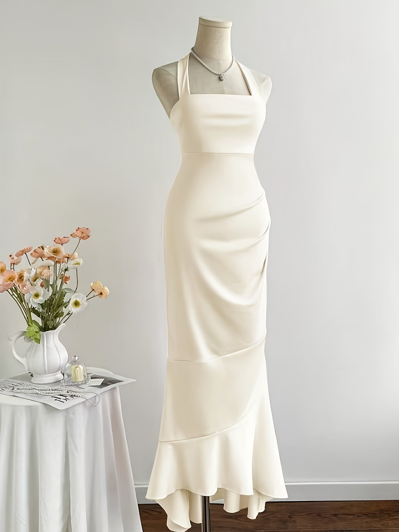 Women's Elegant Halter Neck Mermaid Dress with Ruched Waist & Back Tie Detail - Solid Color Fitted Silhouette, Medium Stretch, Machine Washable for Spring Summer Fall, Cocktail Attire, Stretchy Fabric, Trendy Outfit