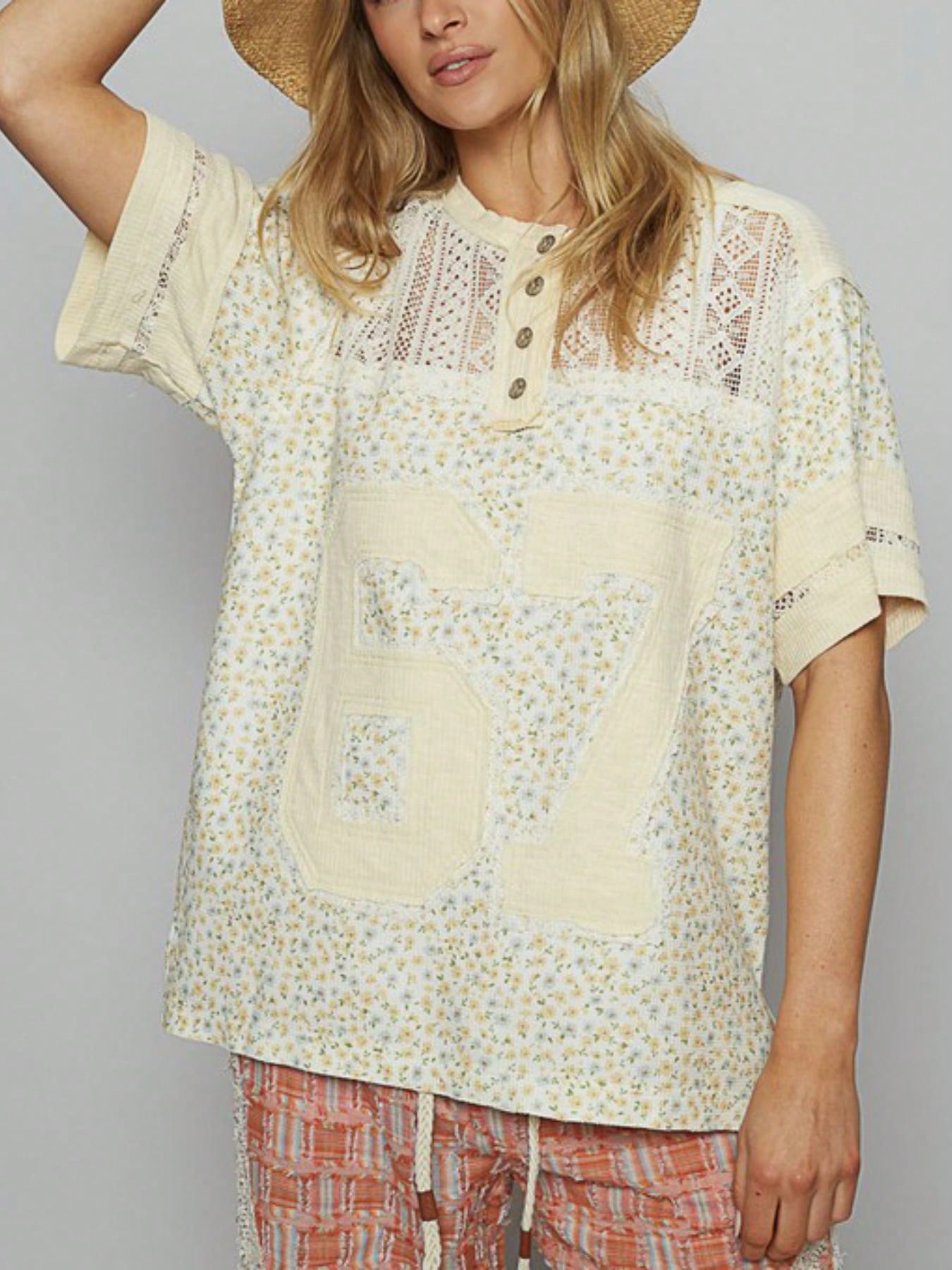 Womens Casual Boho Chic Crochet Lace Panel Floral Print Short Sleeve Blouse Cream Yellow Ditsy Pattern V Neck Lightweight Airy Summer Beach Vacation Top Loose Fit Romantic Country Style