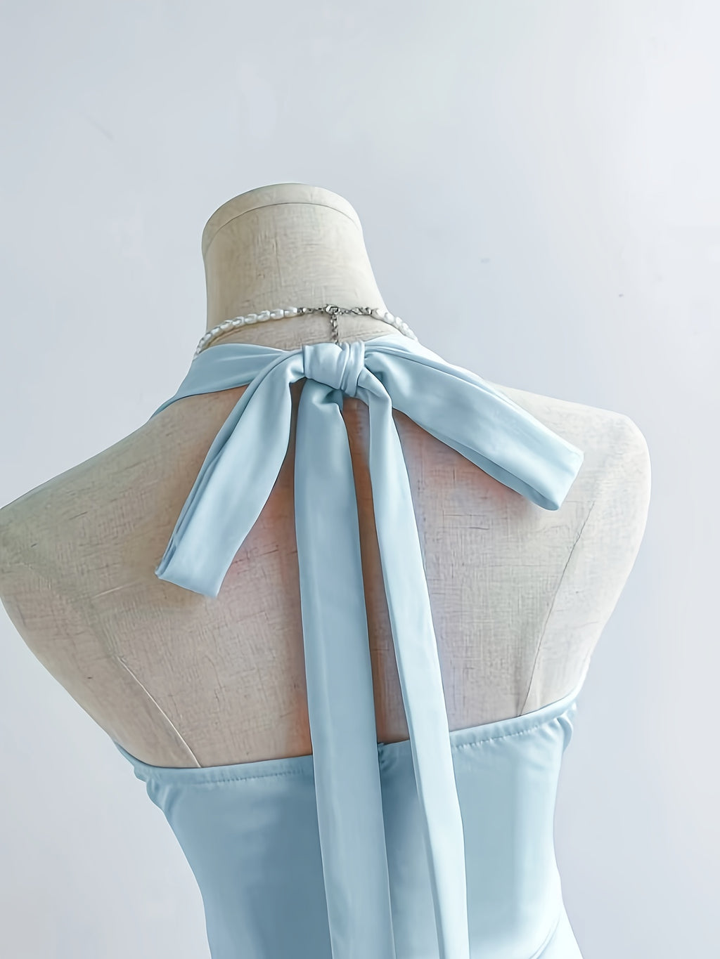 Women's Elegant Halter Neck Mermaid Dress with Ruched Waist & Back Tie Detail - Solid Color Fitted Silhouette, Medium Stretch, Machine Washable for Spring Summer Fall, Cocktail Attire, Stretchy Fabric, Trendy Outfit