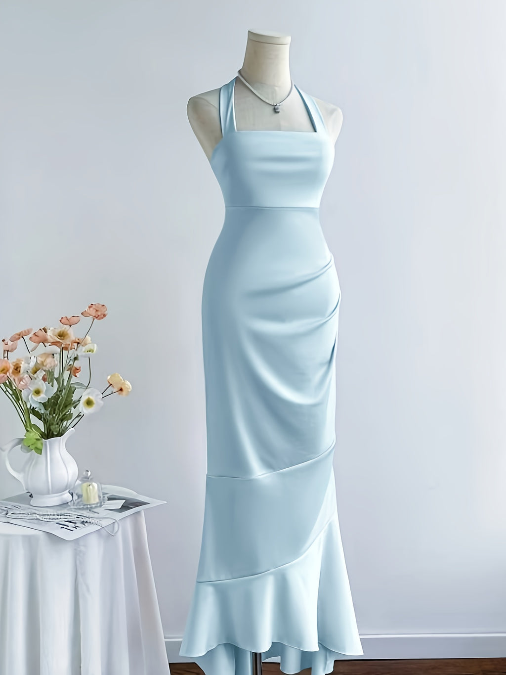 Women's Elegant Halter Neck Mermaid Dress with Ruched Waist & Back Tie Detail - Solid Color Fitted Silhouette, Medium Stretch, Machine Washable for Spring Summer Fall, Cocktail Attire, Stretchy Fabric, Trendy Outfit