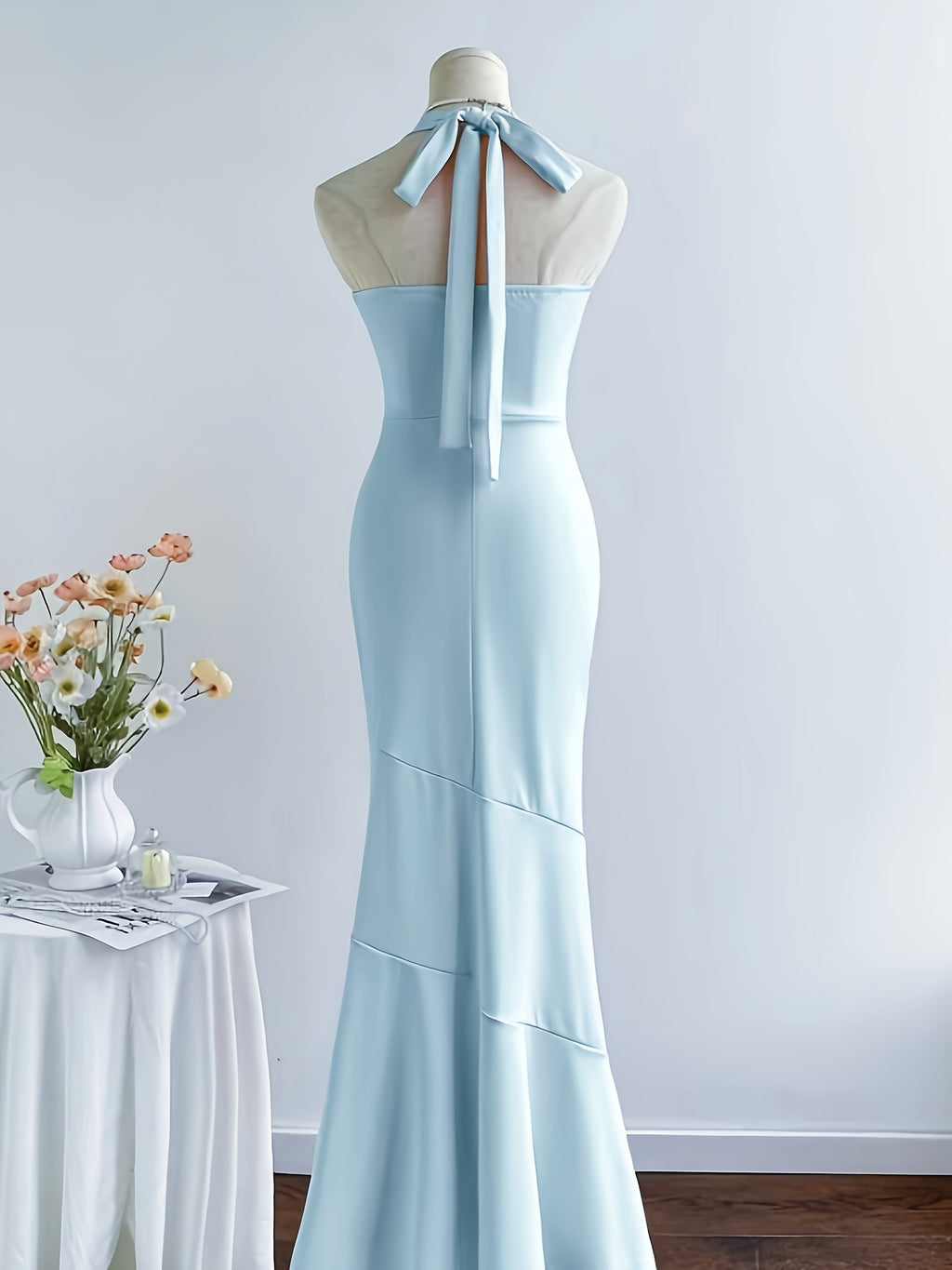 Women's Elegant Halter Neck Mermaid Dress with Ruched Waist & Back Tie Detail - Solid Color Fitted Silhouette, Medium Stretch, Machine Washable for Spring Summer Fall, Cocktail Attire, Stretchy Fabric, Trendy Outfit