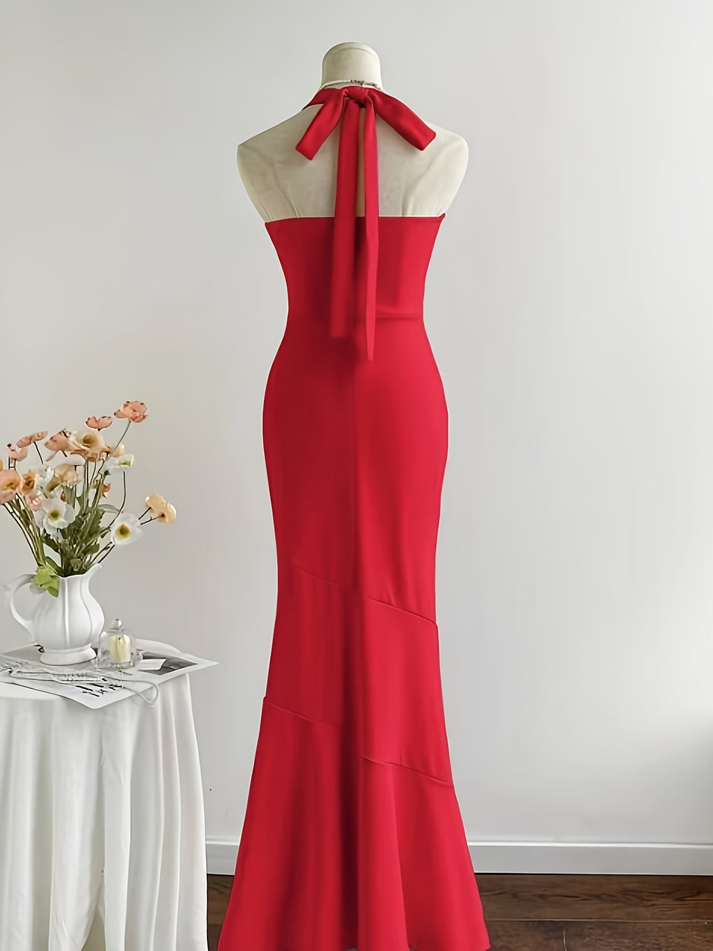 Women's Elegant Halter Neck Mermaid Dress with Ruched Waist & Back Tie Detail - Solid Color Fitted Silhouette, Medium Stretch, Machine Washable for Spring Summer Fall, Cocktail Attire, Stretchy Fabric, Trendy Outfit